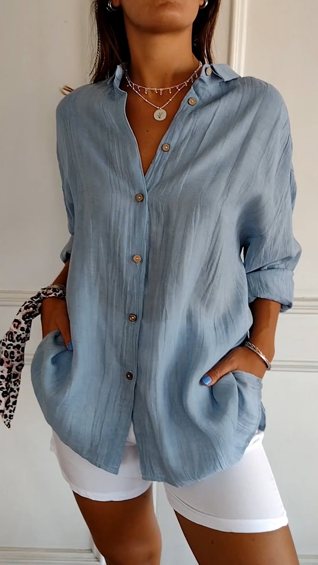 PHILOMARA IN KLASIČNA BLUZA