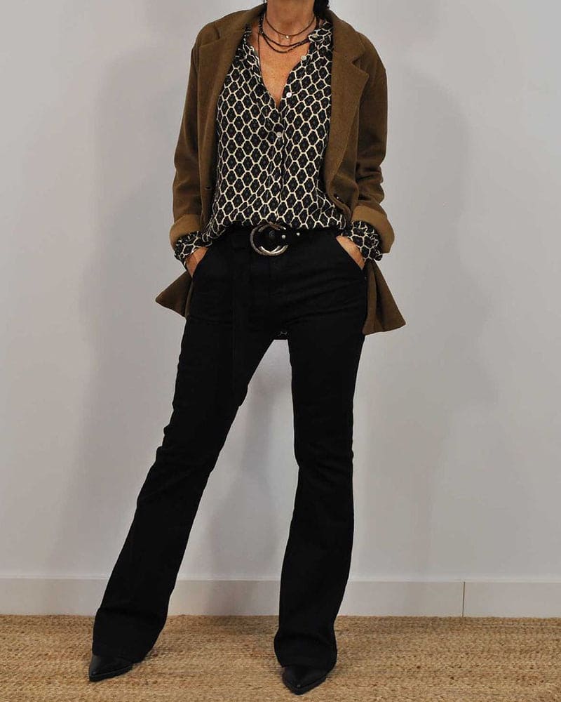 EDWINA IN GEOMETRIČNA BLUZA