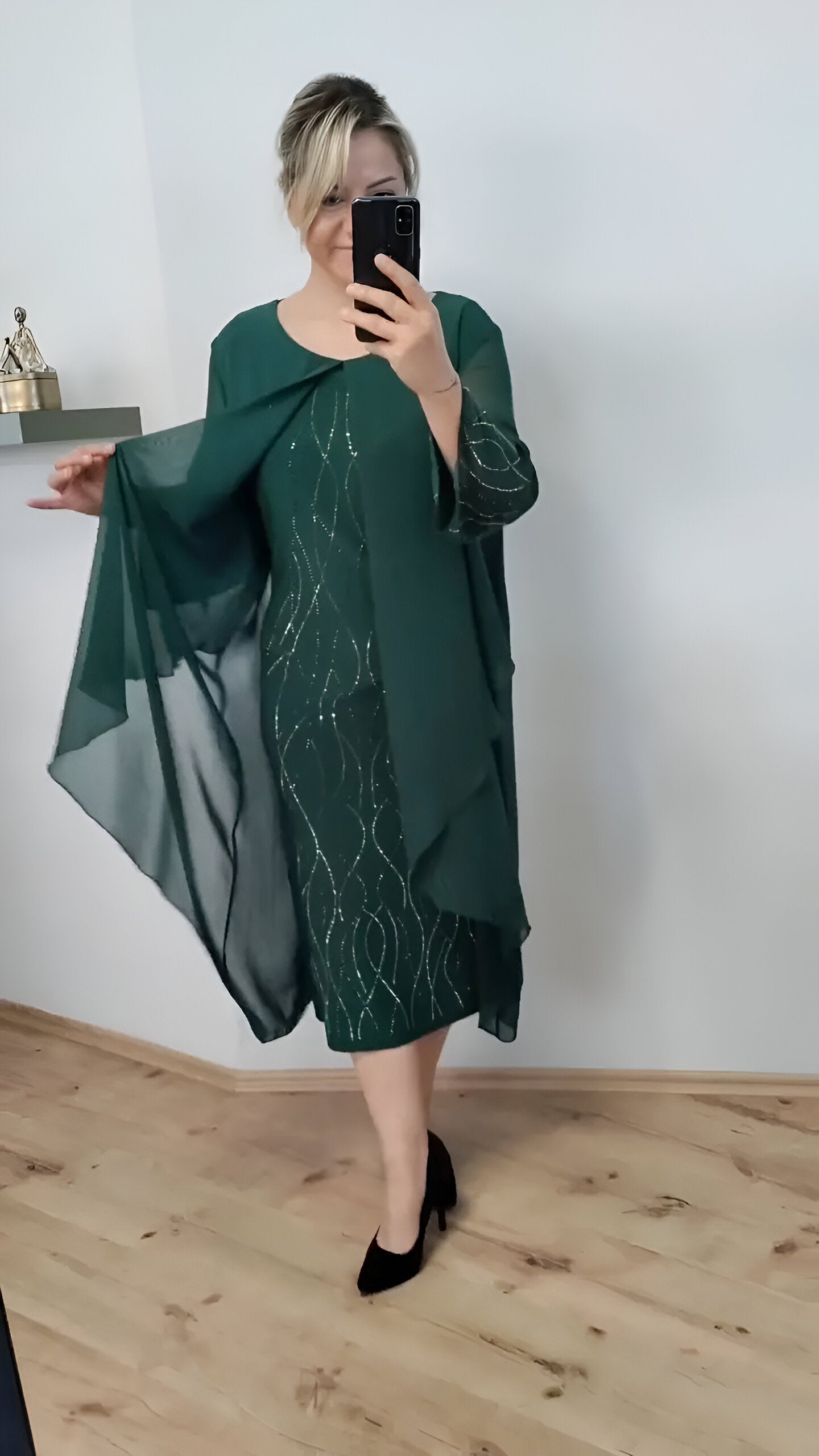 Claudia™ - Elegantna tekoča obleka z nadstropjem