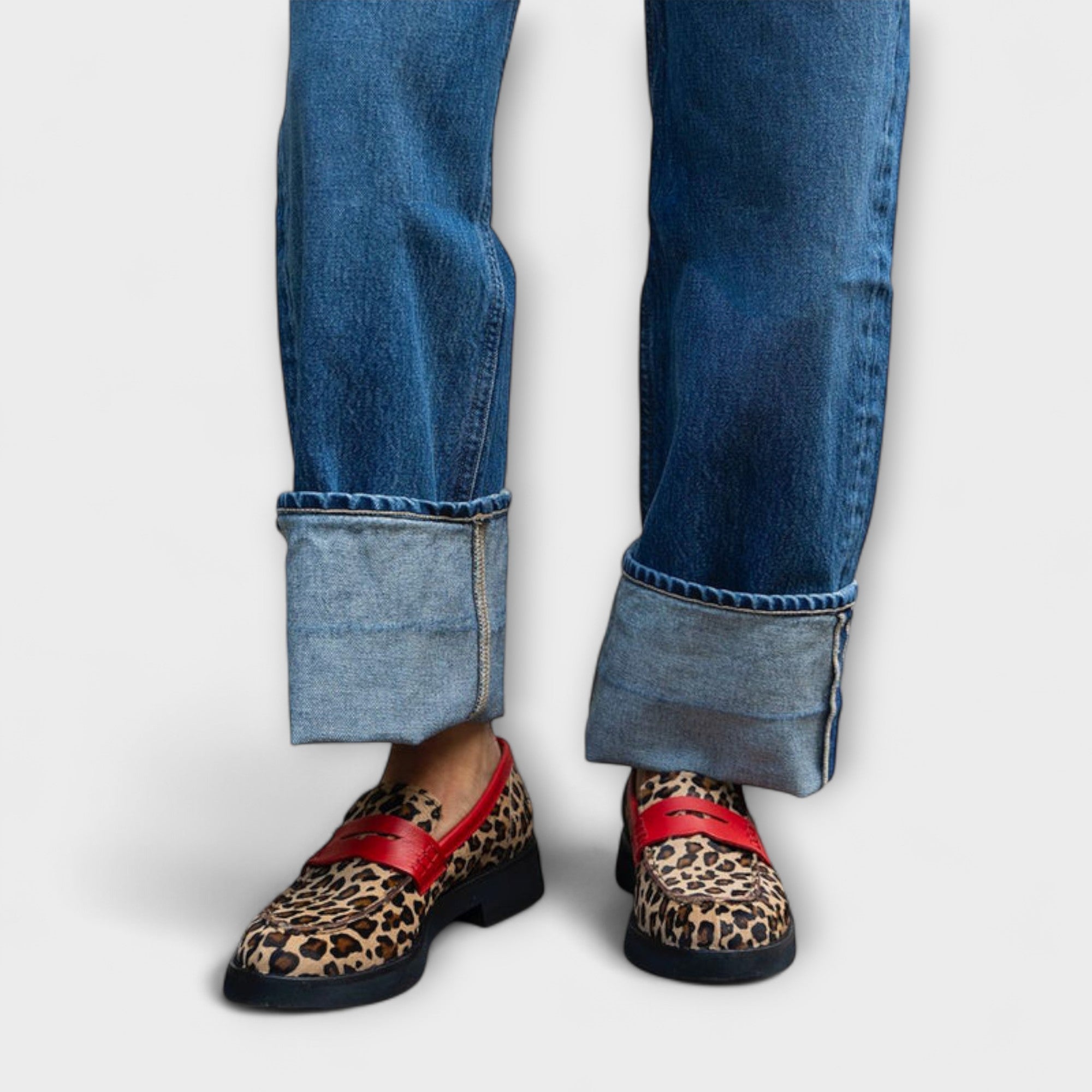 Liora – Leopardji vzorec in okrogla nos