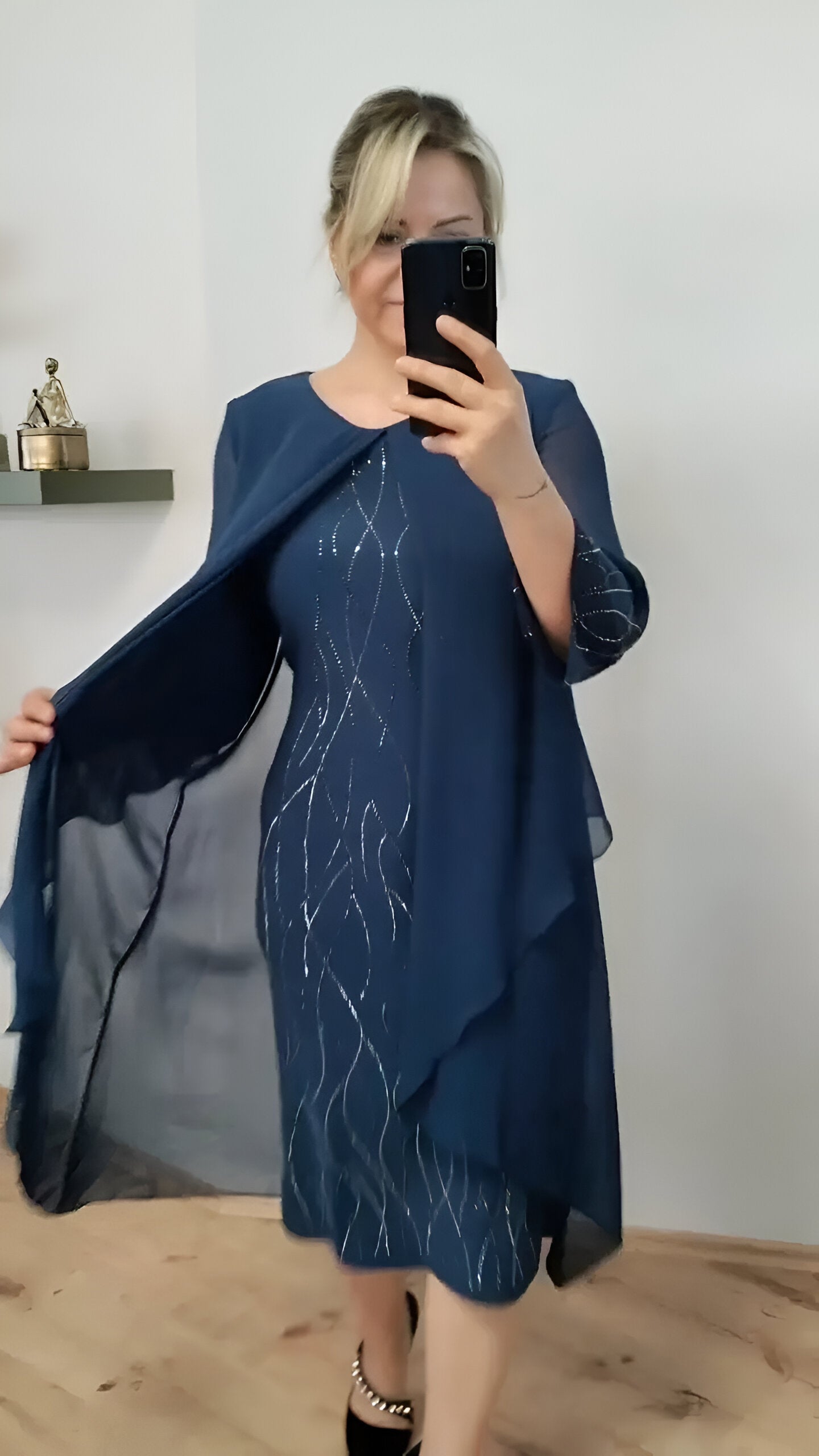Claudia™ - Elegantna tekoča obleka z nadstropjem