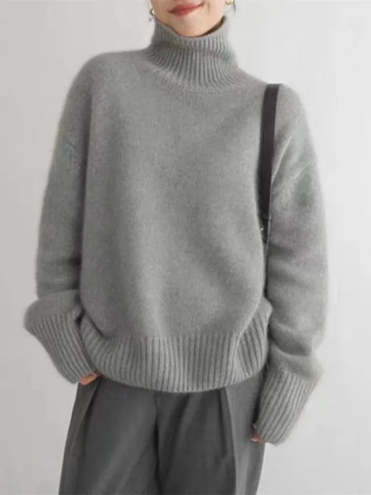 Emma | Eleganten in udoben pulover z visokim ovratnikom