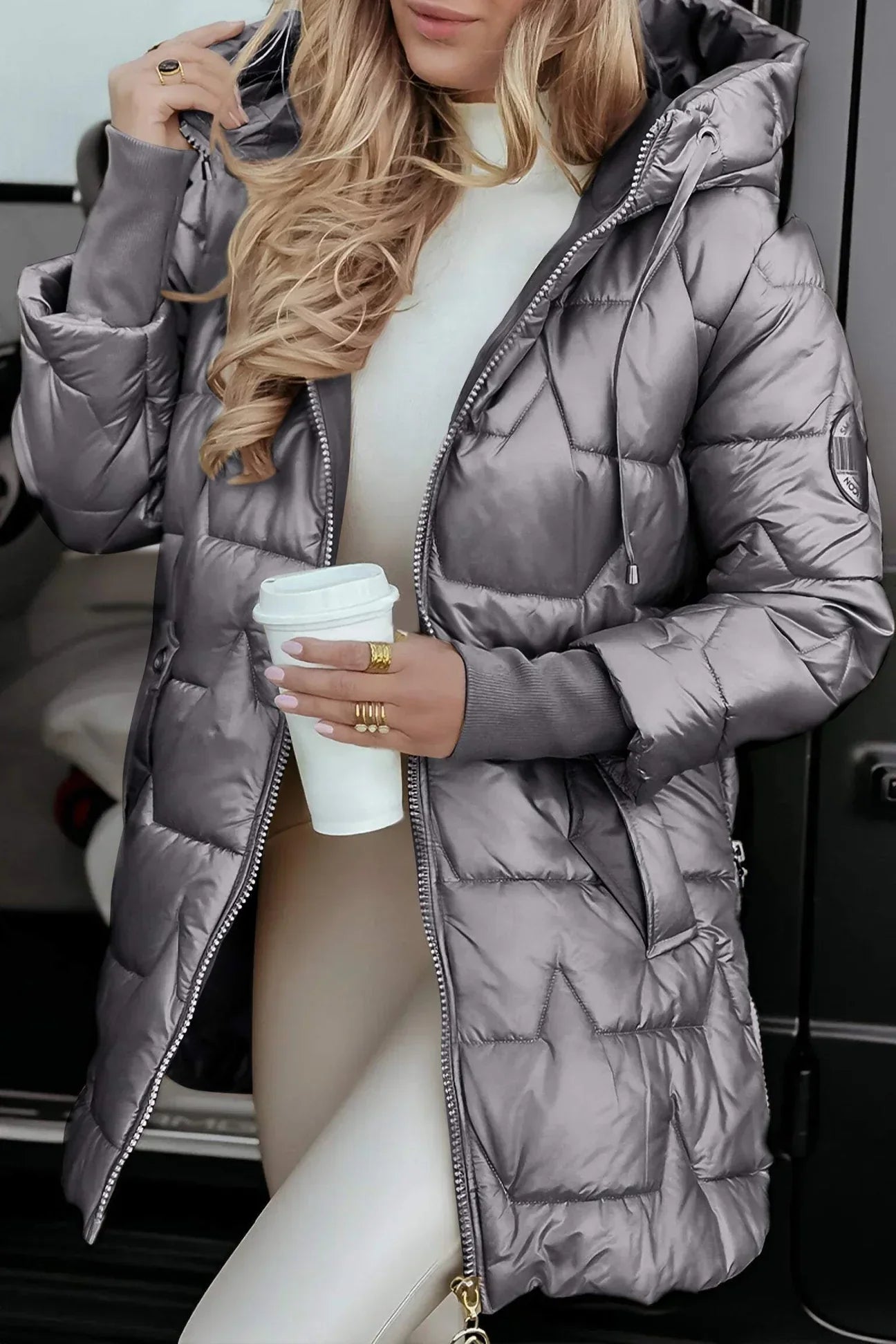 Nolwen - Eleganten zimski plašč s kapuco in podlogo