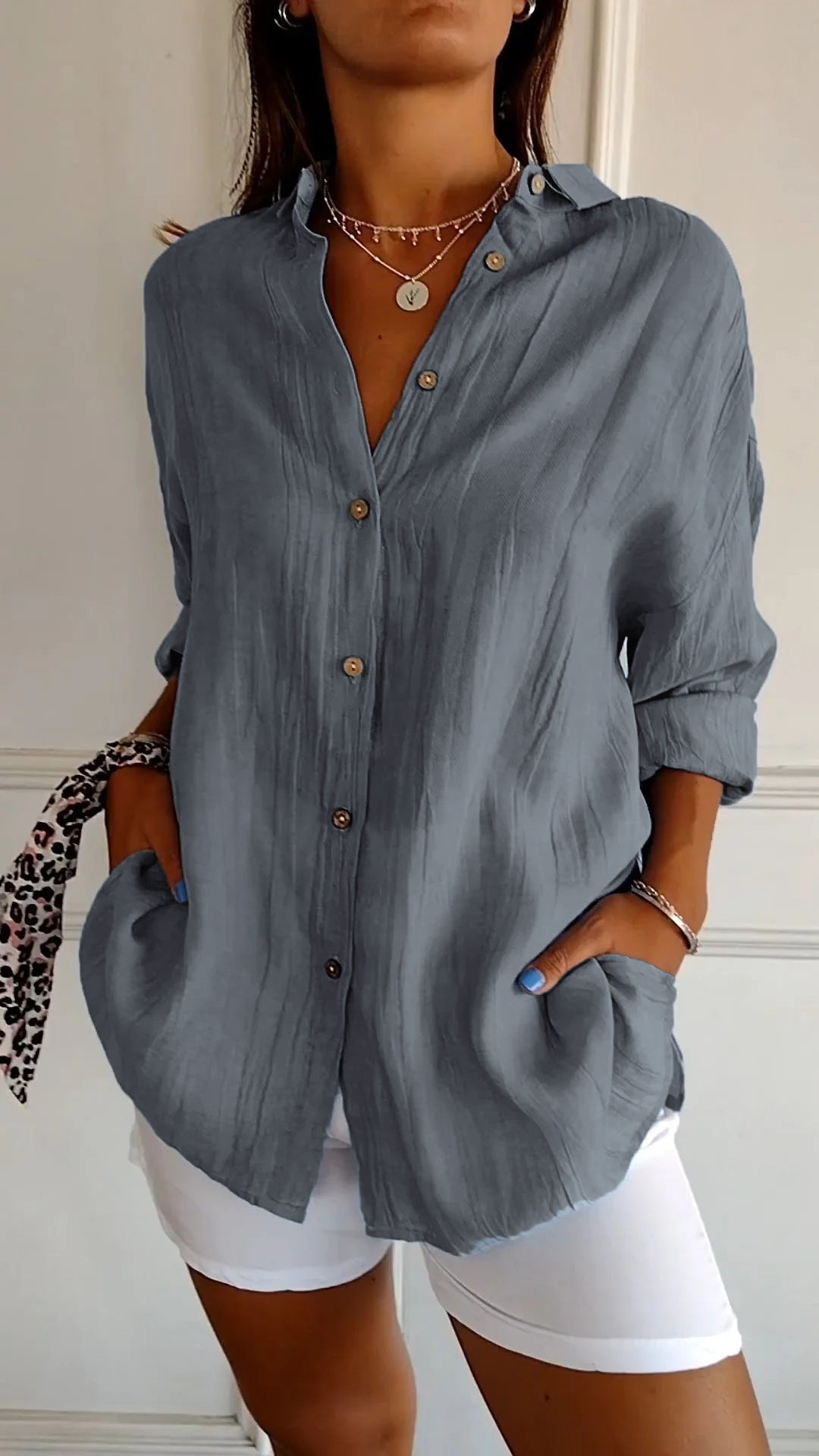PHILOMARA IN KLASIČNA BLUZA